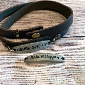 Leather wrap bracelet with changeable pendent